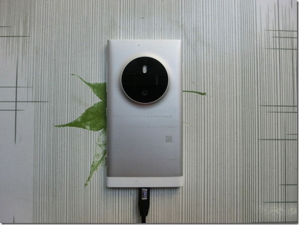 Prototype-Lumia-1052-09